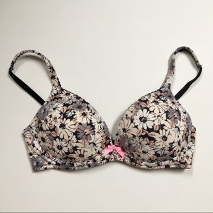 NEW Victoria’s Secret No-Wire Floral Sequined Bra